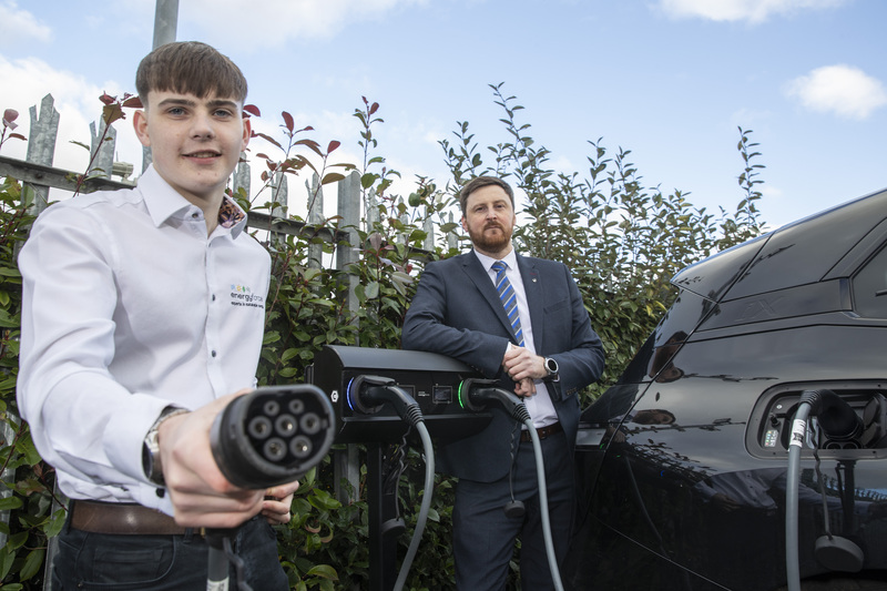 EnergyForce’s Renewable Energy Consultant Matthew Bleasby (left) and Robert Day, Assistant Sales Manager, Vertu Teesside BMW (right)