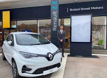 Alex Murdoch, the on-site EV ambassador at Bristol Street Motors Renault & Dacia Nottingham 
