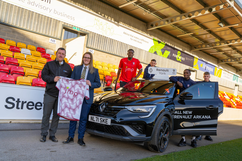 Terry Brown and Morgan Parker from Bristol Street Motors, Akil Wright, Liam McGuinness, Maison Campbell and Maxim Kouogun from York City Football Club
