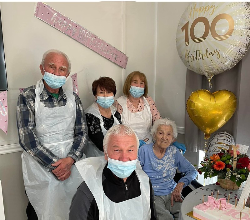 Florence Ponti and her family celebrate her 100th birthday