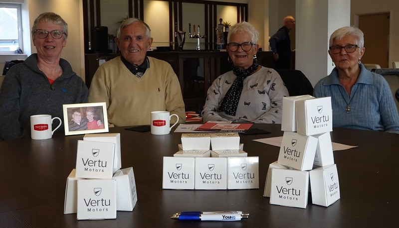 Local carers of those living with Dementia were treated to afternoon tea, courtesy of Vertu Motors, at Nottinghamshire Foundation Trust's 'Forget Me Notts' event.