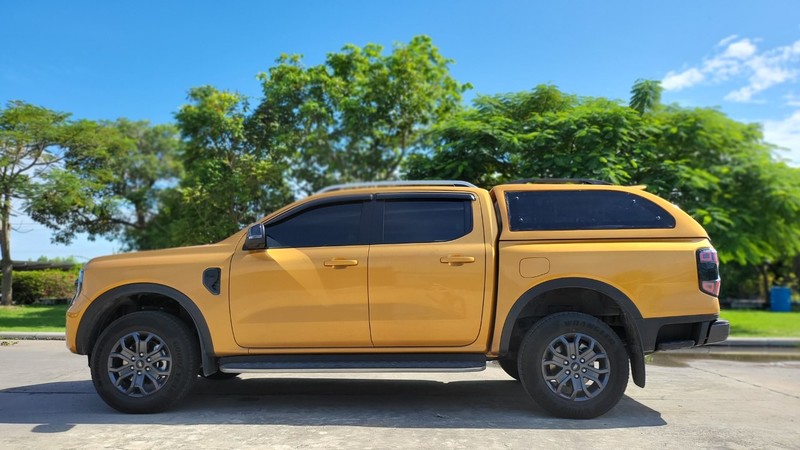 The 2023 Ford Ranger featuring the Truckman Grand hardtop